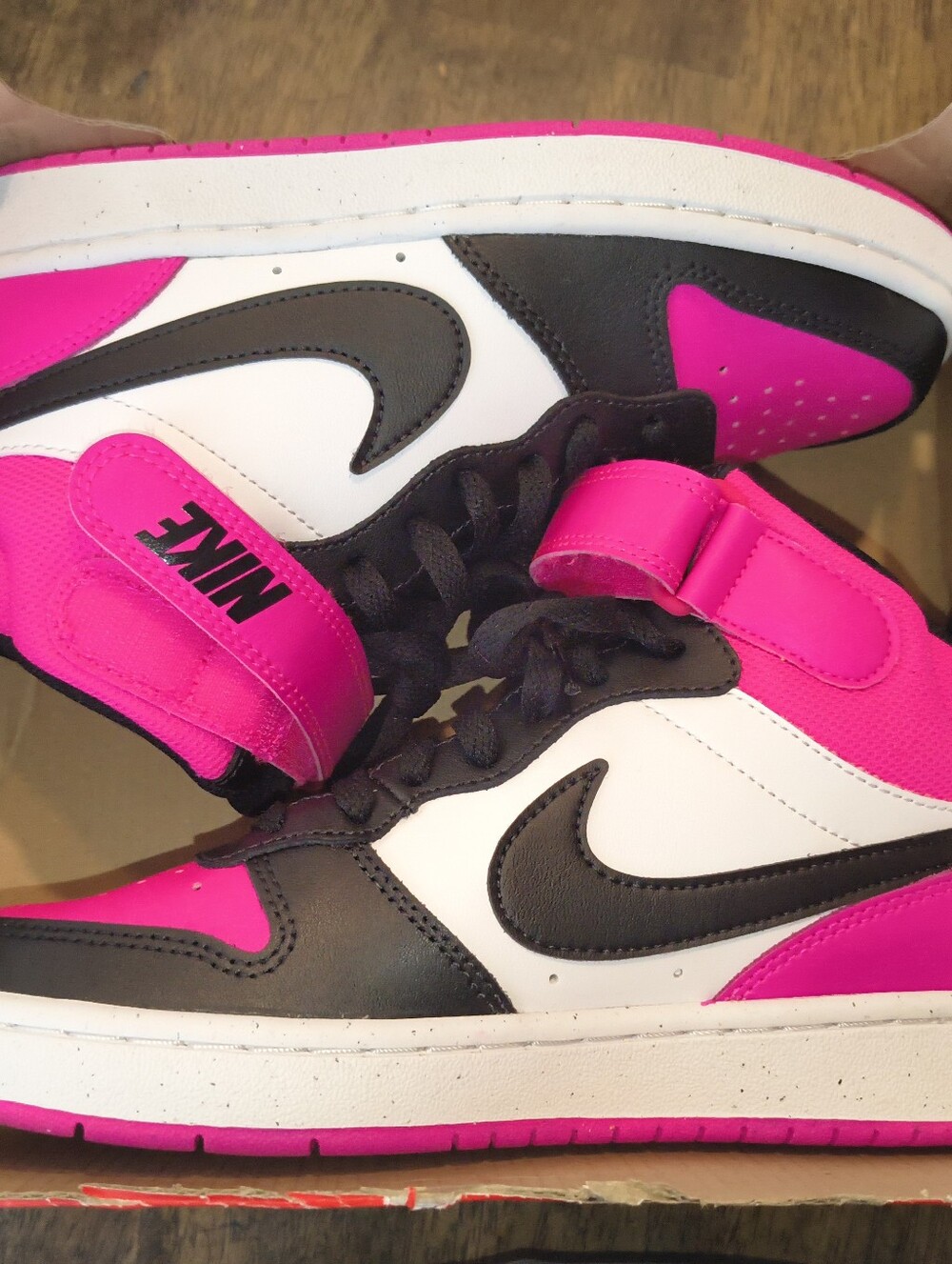 Nike Kids High-Top Sneakers in Hot Pink/Black/White